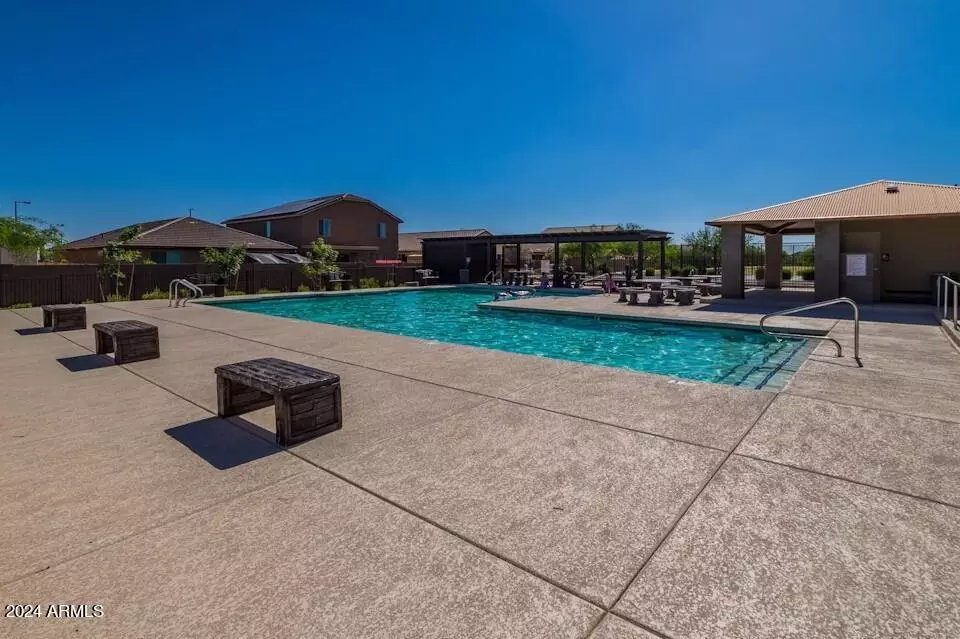  18262 W Poston Dr, Surprise, AZ 85387 photo 4