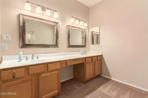 Bath - 871 N Date Palm Dr, Gilbert, AZ 85234 photo 4 of 6