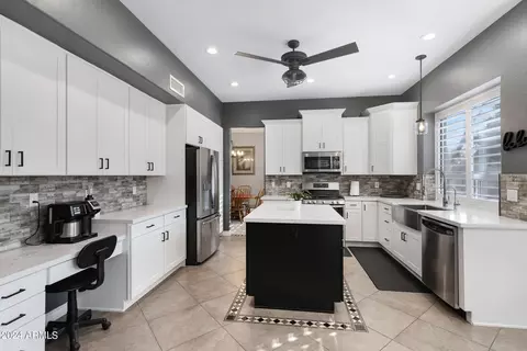 16018 S 7th Dr, Phoenix, AZ 85045 photo 12