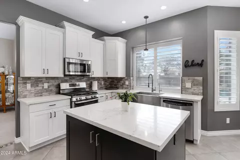 16018 S 7th Dr, Phoenix, AZ 85045 photo 13