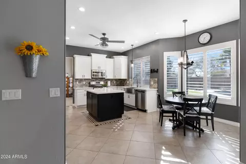 16018 S 7th Dr, Phoenix, AZ 85045 photo 11