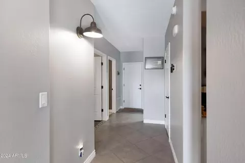 16018 S 7th Dr, Phoenix, AZ 85045 photo 21