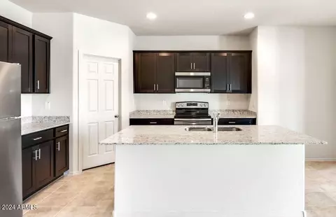 43568 W Juniper Ave, Maricopa, AZ 85138 photo 9