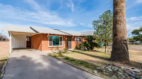 3914 W Citrus Way, Phoenix, AZ 85019