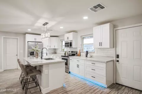 4326 W Weldon Ave, Phoenix, AZ 85031 photo 4