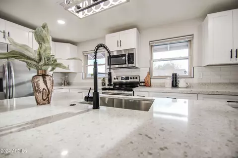 4326 W Weldon Ave, Phoenix, AZ 85031 photo 6