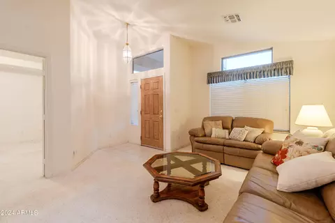 10817 W Louise Dr, Sun City, AZ 85373