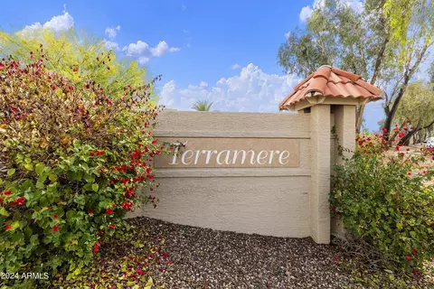 1054 E Louis Way, Tempe, AZ 85284
