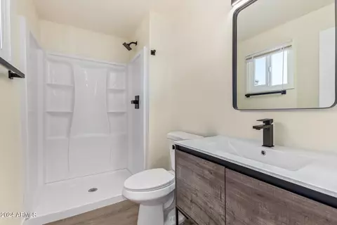 Bath - 3752 Evans Dr, Phoenix, AZ 85032 photo 2 of 2