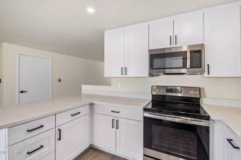 Kitchen - 3752 Evans Dr, Phoenix, AZ 85032 photo 6 of 6