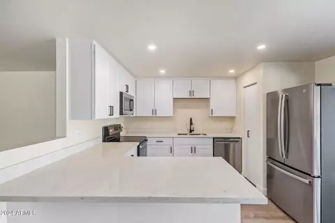 Kitchen - 3752 Evans Dr, Phoenix, AZ 85032 photo 3 of 6