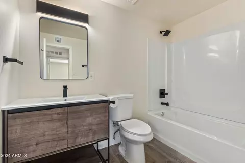Bath - 3752 Evans Dr, Phoenix, AZ 85032 photo 1 of 2