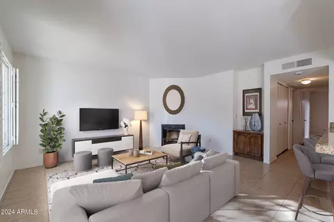 3135 N 38th St #9, Phoenix, AZ 85018 photo 3