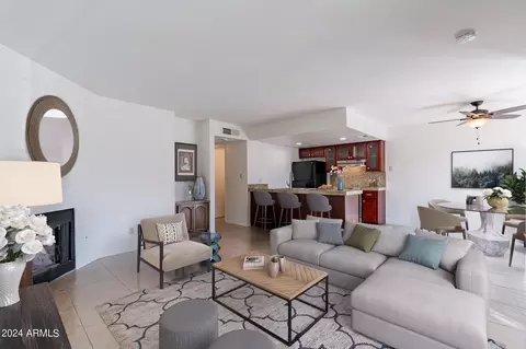 3135 N 38th St #9, Phoenix, AZ 85018 photo 4