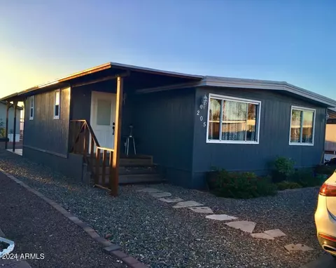5747 W Missouri Ave #205, Glendale, AZ 85301