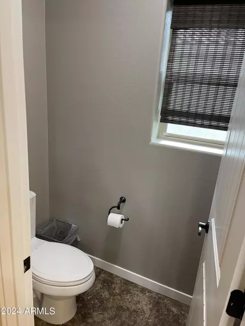 Bath - 1658 S Roles Dr, Gilbert, AZ 85295 photo 5 of 7