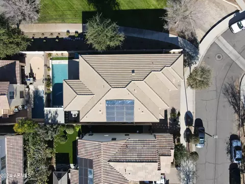 Exterior - 1658 S Roles Dr, Gilbert, AZ 85295 photo 8 of 9