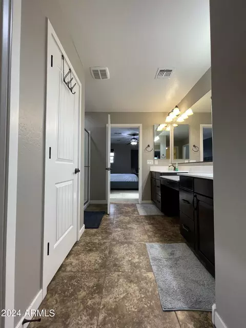 Bath - 1658 S Roles Dr, Gilbert, AZ 85295 photo 2 of 7