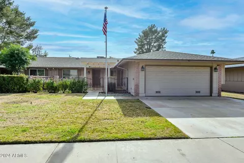 10203 W Candlewood Dr, Sun City, AZ 85351