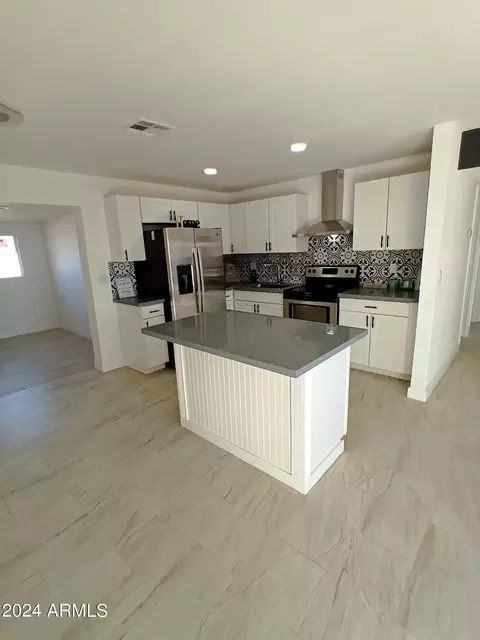 3948 W Nancy Ln, Phoenix, AZ 85041
