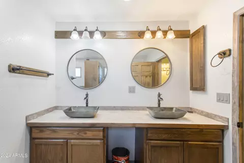 556 E Mulberry Ln, Bisbee, AZ 85603 photo 23
