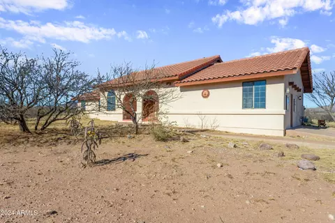 556 E Mulberry Ln, Bisbee, AZ 85603 photo 4