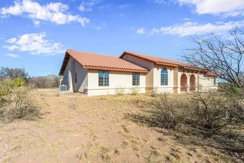 556 E Mulberry Ln, Bisbee, AZ 85603 photo 3