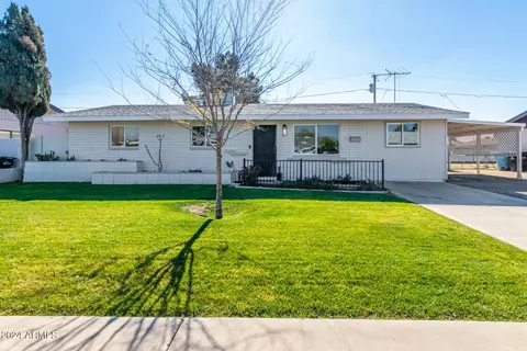 2237 E Hillery Dr, Phoenix, AZ 85022