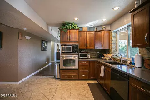 3747 E Bloomfield Rd, Phoenix, AZ 85032 photo 10