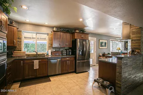 3747 E Bloomfield Rd, Phoenix, AZ 85032 photo 9