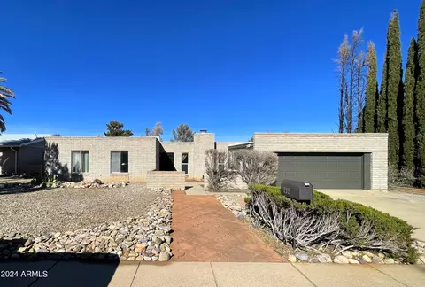 717 Camelot Dr, Sierra Vista, AZ 85635