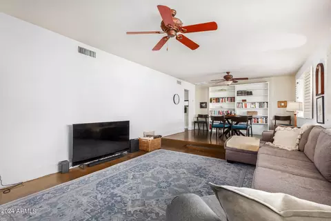 833 W 11th Pl, Mesa, AZ 85201 photo 3