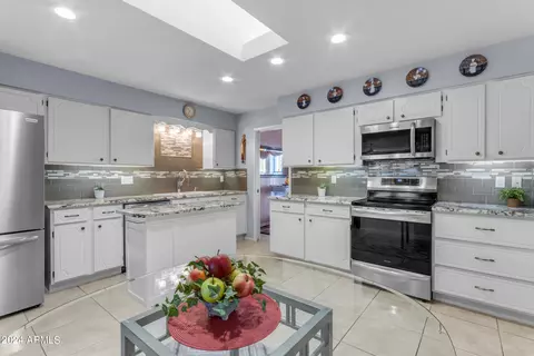 4557 Emelita Ave, Mesa, AZ 85206