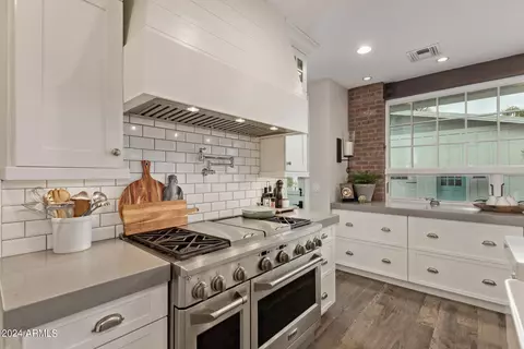 Kitchen - 2742 E Valencia St, Gilbert, AZ 85296 photo 3 of 7