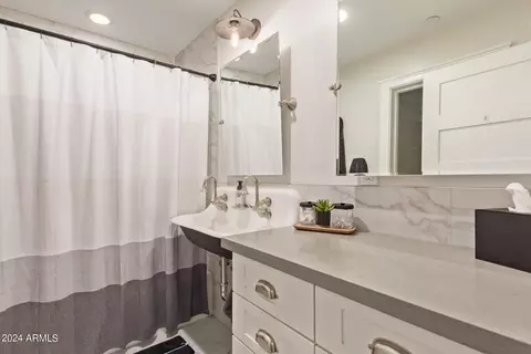 Bath - 2742 E Valencia St, Gilbert, AZ 85296 photo 9 of 10