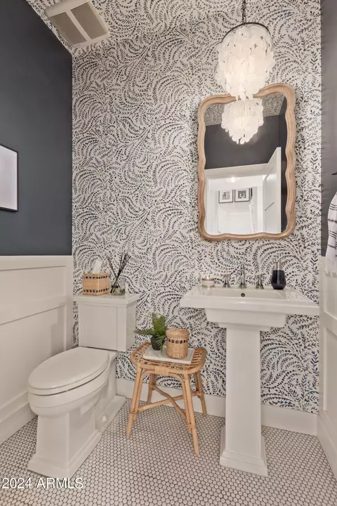 Bath - 2742 E Valencia St, Gilbert, AZ 85296 photo 1 of 10