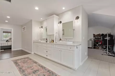 Bath - 2742 E Valencia St, Gilbert, AZ 85296 photo 4 of 10