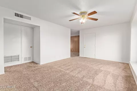 4237 W Stella Ln, Phoenix, AZ 85019 photo 6