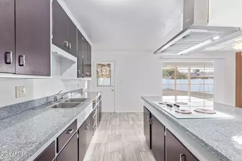 4237 W Stella Ln, Phoenix, AZ 85019 photo 15