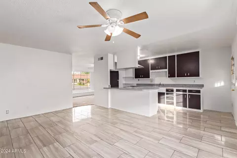 4237 W Stella Ln, Phoenix, AZ 85019 photo 12