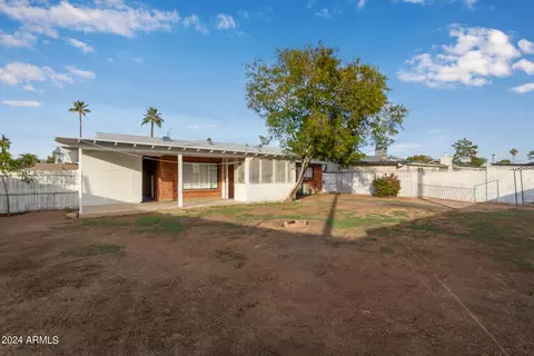 4237 W Stella Ln, Phoenix, AZ 85019 photo 23