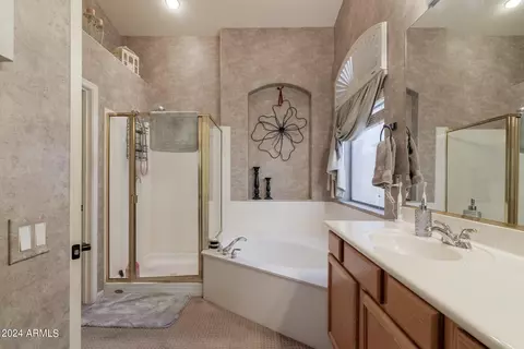 Bath - 3290 E Bridgeport Pkwy, Gilbert, AZ 85295 photo 3 of 4