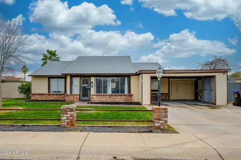 7215 W Shangri La Rd, Peoria, AZ 85345