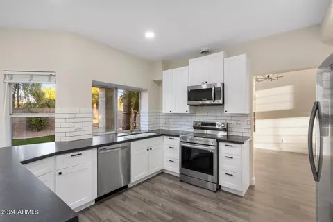 4726 E White Aster St, Phoenix, AZ 85044 photo 6