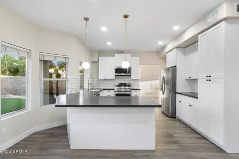 4726 E White Aster St, Phoenix, AZ 85044 photo 4
