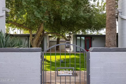 4204 N 38th St #4, Phoenix, AZ 85018