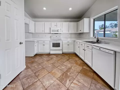 2718 E Carol Ave, Mesa, AZ 85204 photo 9