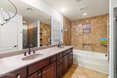 2906 N 48th Pl, Phoenix, AZ 85018 photo 18