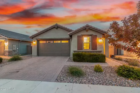 2808 W Martinez Dr, Queen Creek, AZ 85142
