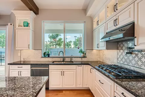 Kitchen - 1551 W Commerce Ave, Gilbert, AZ 85233 photo 2 of 8